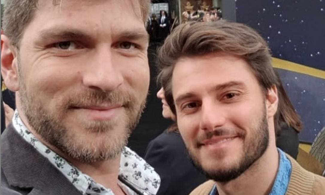 Relacionamento de nove anos de Hugo Bonemer com Conrado Helt chegou ao fim (Foto: Reprodução) Relacionamento de nove anos de Hugo Bonemer com Conrado Helt chegou ao fim (Foto: Reprodução)