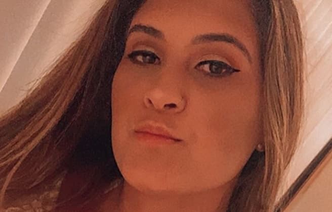 Beatriz Bonemer apostou em look transparente e deixou parte da lingerie à mostra (Foto: Reprodução/Instagram) Beatriz Bonemer apostou em look transparente e deixou parte da lingerie à mostra (Foto: Reprodução/Instagram)