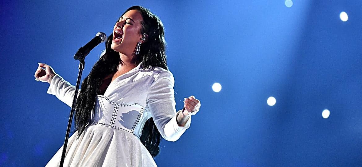 Demi Lovato chorou durante apresentação de Anyone no Grammy 2020 (Foto: Reprodução) Demi Lovato chorou durante apresentação de Anyone no Grammy 2020 (Foto: Reprodução)