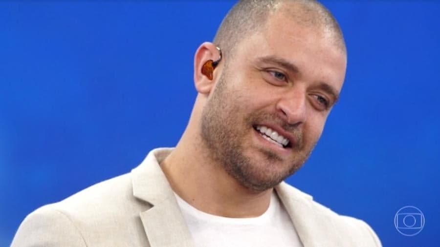 Diogo Nogueira participou do Arquivo Confidencial do Faustão (Reprodução) Diogo Nogueira participou do Arquivo Confidencial do Faustão (Reprodução)