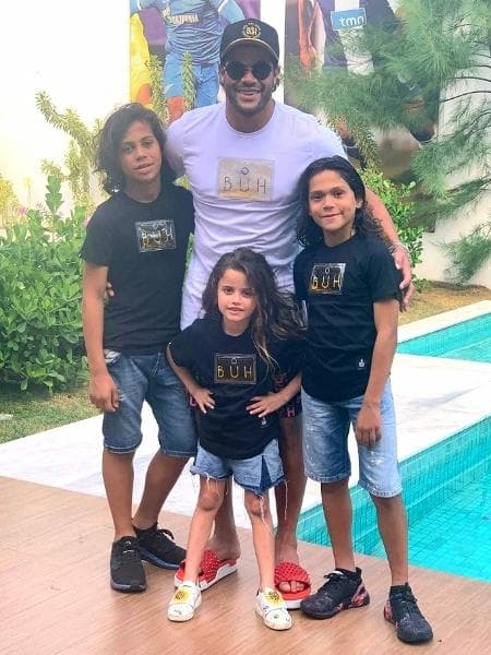 Hulk passou o Natal com os filhos Ian, Thiago e Alice. Foto: Reprodução Hulk passou o Natal com os filhos Ian, Thiago e Alice. Foto: Reprodução