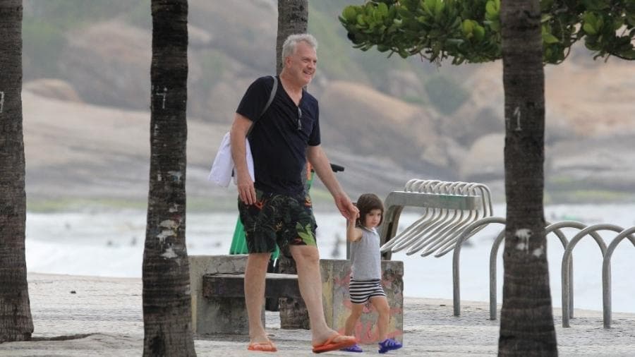 Pedro Bial com a filha (Foto: AgNews) Pedro Bial com a filha (Foto: AgNews)