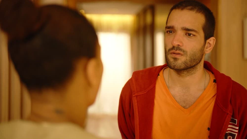 Sandro acaba com Vitória em Amor de Mãe Sandro acaba com Vitória em Amor de Mãe
