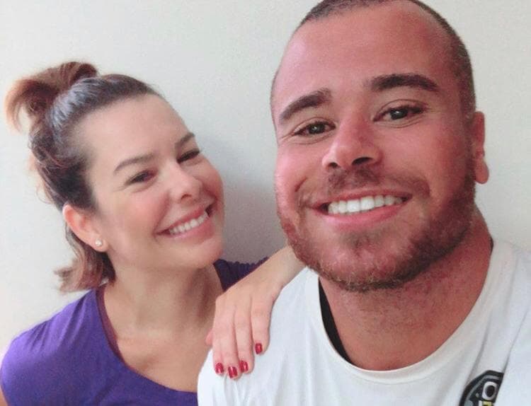 Após dura separação, Fernanda Souza aparece em foto inédita com companheiro e abala fãs de Thiaguinho
