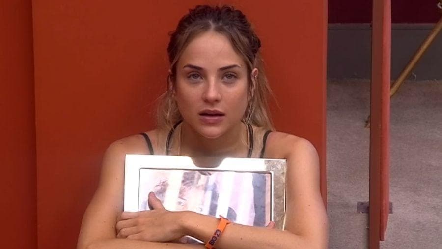 BBB20: Aos prantos, Gabi desabafa sobre briga entre Rafa e Bianca e toma decisão importante