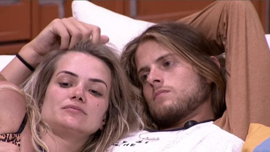No Paredão, Marcela fica com medo de ser eliminada após beijar Daniel no BBB e rejeitar Gizelly