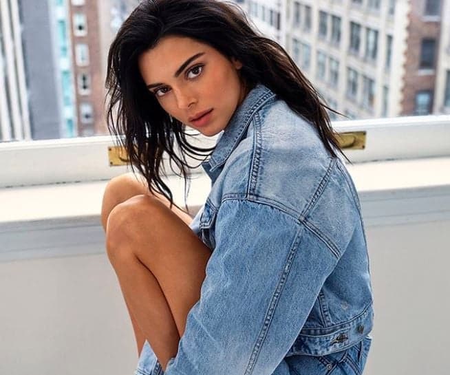 Kendall Jenner protagoniza sessão de fotos ousada, mostra demais e público vai ao delírio