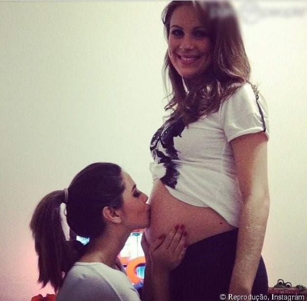 Giovana Lancelotti e Neise, mãe da filha de Caio Castro Foto: Reprodução Giovana Lancelotti e Neise, mãe da filha de Caio Castro Foto: Reprodução