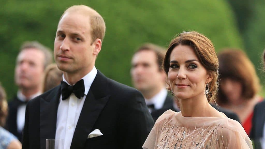 E tome álcool! Príncipe William e Kate Middleton visitam Guinness Storehouse e tomam todas