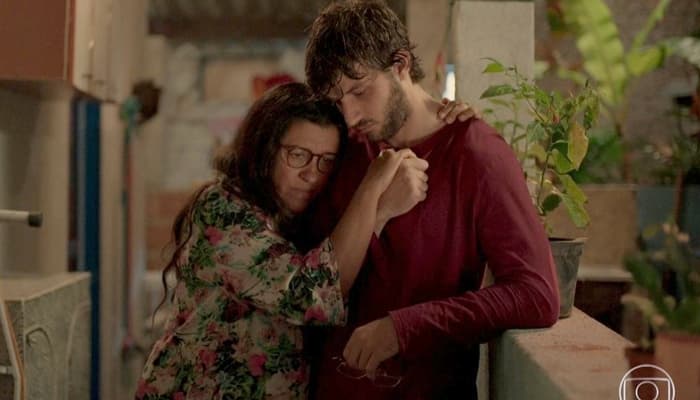 Amor de Mãe tem risco de ser cancelada e Lurdes nunca saber quem é Domênico