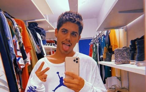 Zé Felipe, filho de Leonardo, surge em foto sexy e é surpreendido por bomba: "iria casar com você"