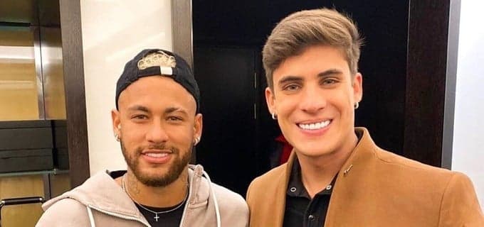 Padrasto de Neymar tem vídeo de striptease exposto e deixa parte íntima à mostra: "Nadine tem sorte"
