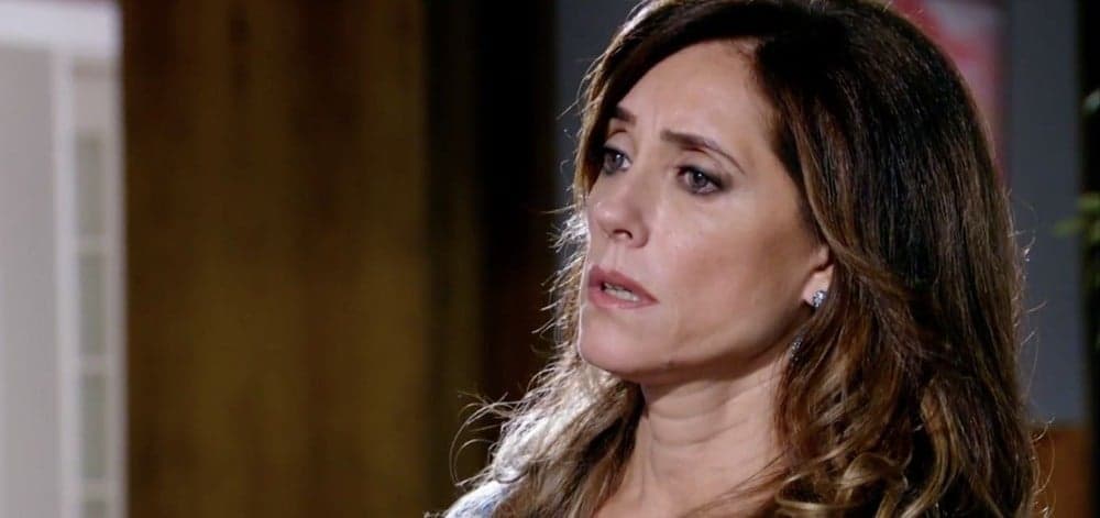 Fina Estampa: Tereza Cristina erra, termina abandonada por homem de sua vida e teme solidão