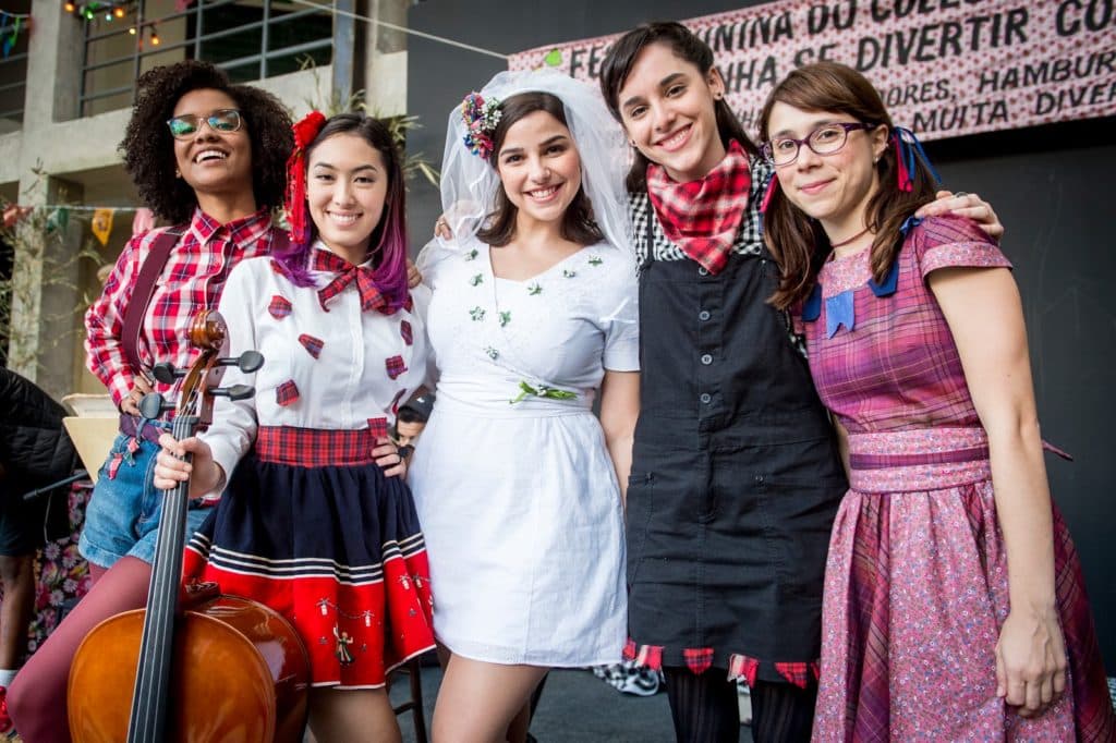 Malhação: Fim de mistério! Deco invade festa junina e faz Keyla tremer na base
