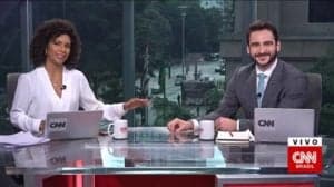 Luciana Barreto e Evandro Cini apresentam o Visão (foto: Reprodução/CNN Brasil) Luciana Barreto e Evandro Cini apresentam o Visão (foto: Reprodução/CNN Brasil)