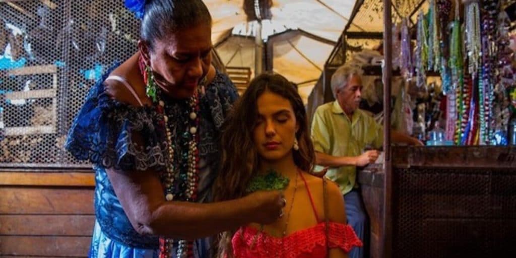 A Força do Querer ensina simpatia e mostra "feitiço" de Ritinha para agarrar Zeca