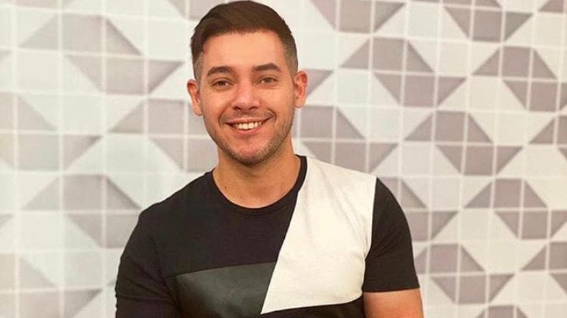 Edu Scarfon, bruxo que explodiu no Domingo Legal, amplia audiência do Revista da Manhã na TV Gazeta