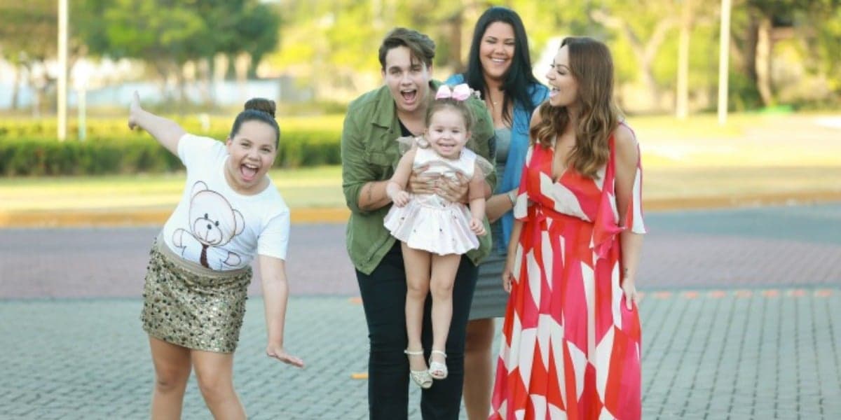 Solange Almeida e a sua família (Foto: Reprodução) Solange Almeida e a sua família (Foto: Reprodução)