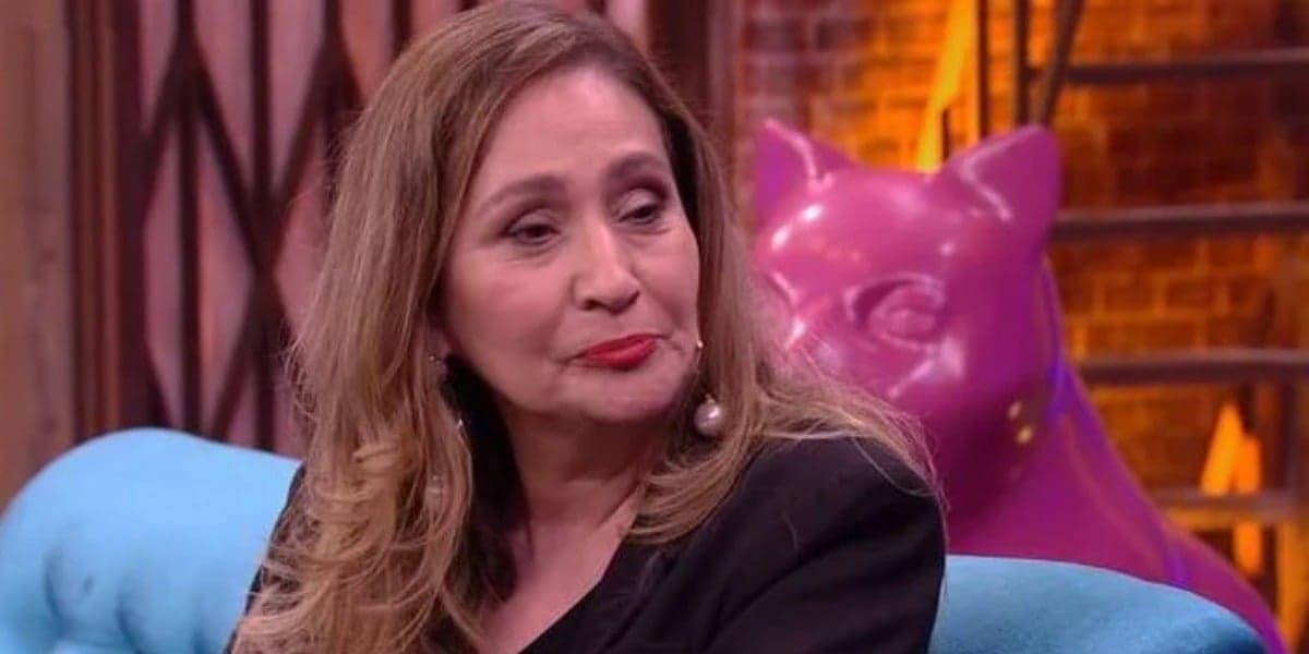 Sonia Abrão rasgou o verbo no "A Tarde é Sua" contra Monique Evans (Foto: Reprodução/Multishow) Sonia Abrão rasgou o verbo no "A Tarde é Sua" contra Monique Evans (Foto: Reprodução/Multishow)