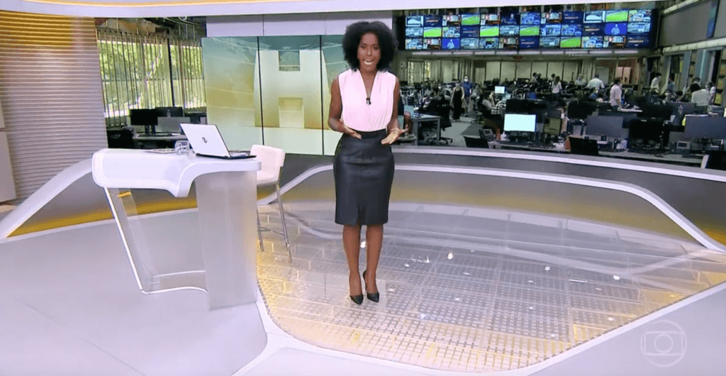 Maju abre jornal na Globo com notícia sobre Bolsonaro