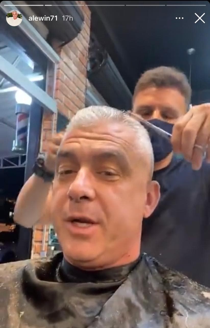 Efeitos colaterais do tratamento de seu câncer (Reprodução: Instagram) Efeitos colaterais do tratamento de seu câncer (Reprodução: Instagram)