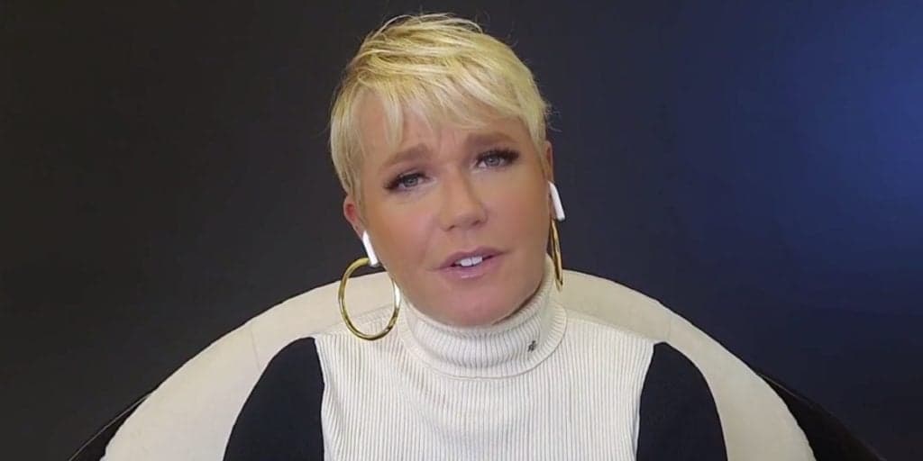 Xuxa perde completamente o controle em público ao receber notícia destruidora às pressas: "Me diga que é mentira"