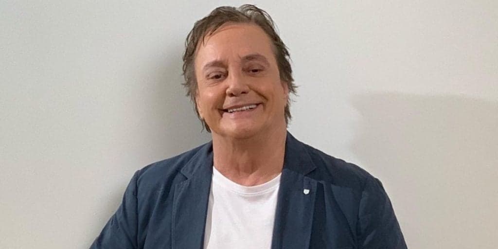 Fábio Jr, após bomba de notícia de relacionamento gay, é flagrado de pernas abertas e escancara desejo: "Vibrações"