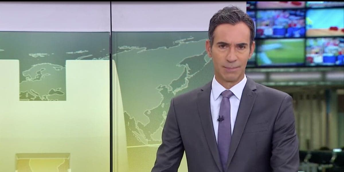 César Tralli durante o "Jornal Hoje" desta sexta-feira, 12 (Reprodução) César Tralli durante o "Jornal Hoje" desta sexta-feira, 12 (Reprodução)