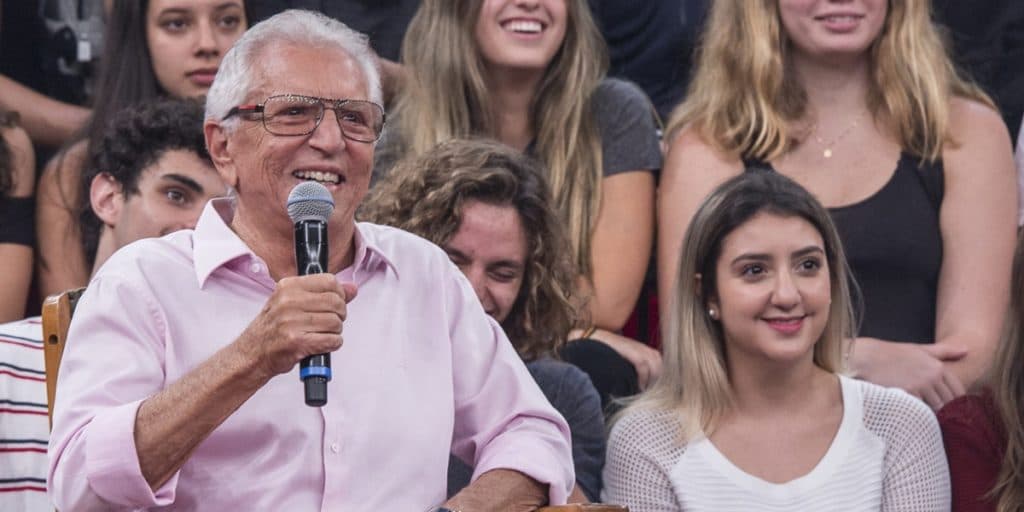Carlos Alberto, aos 84 anos, passa por exame às pressas e notícia envolvendo câncer comove: “Problema na cabeça”
