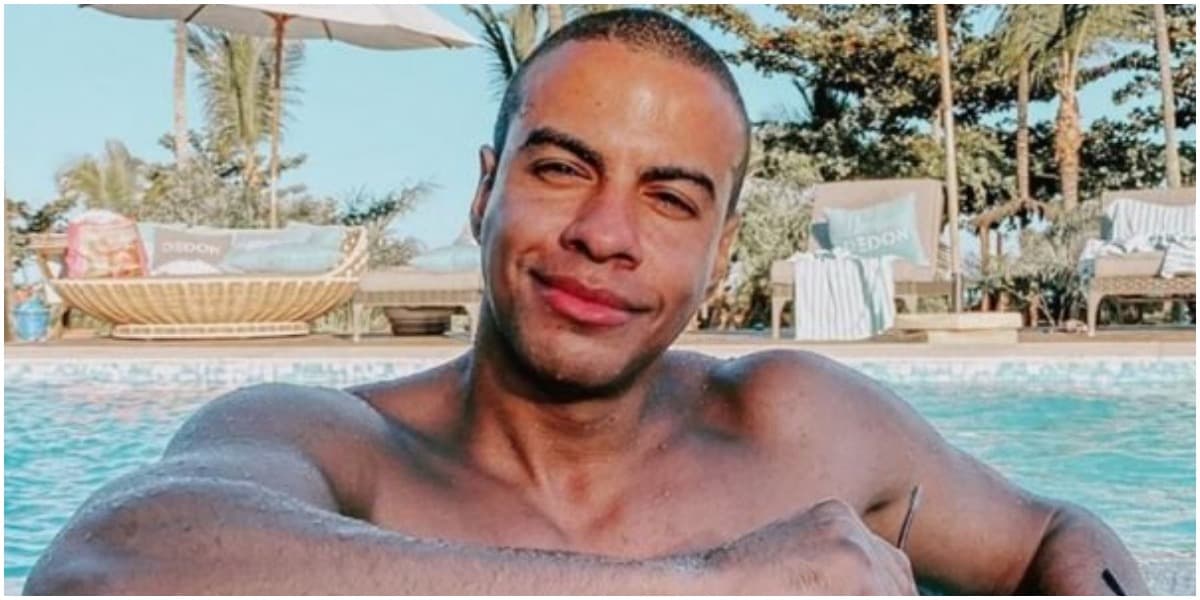 Thiago Oliveira é parecido com Léo Santana Thiago Oliveira é parecido com Léo Santana