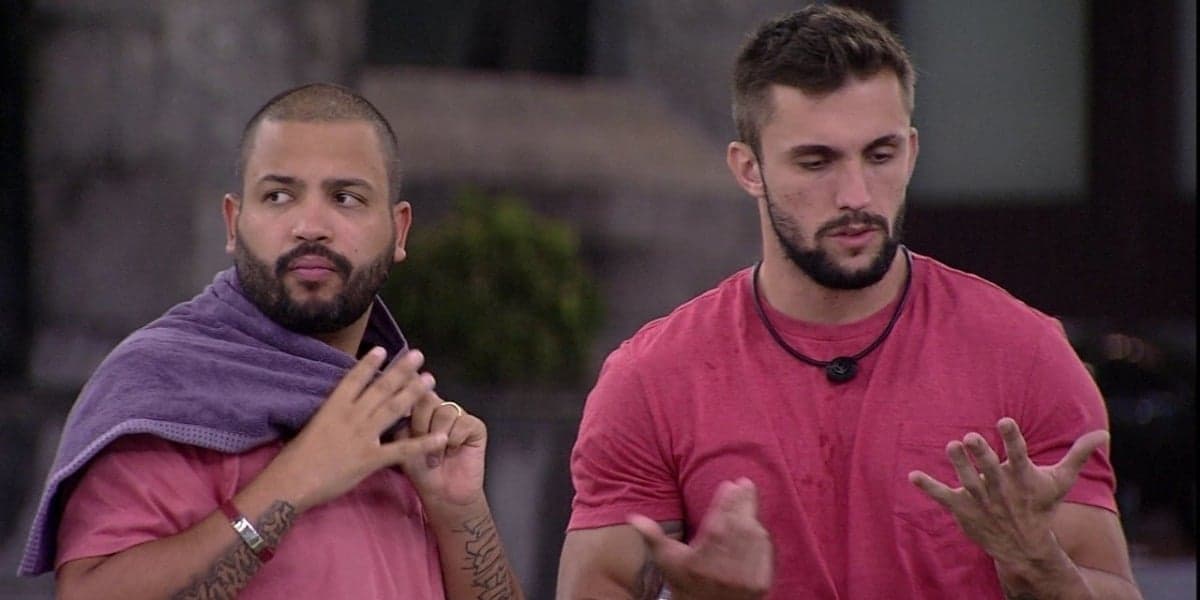 Arthur reclama de Carla Diaz para projota (Foto: Reprodução) BBB21 Arthur reclama de Carla Diaz para projota (Foto: Reprodução) BBB21