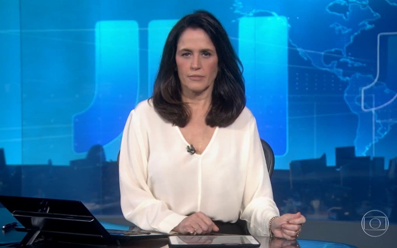 Ana Luíza Guimarães no Jornal Nacional (Foto: Reprodução) Ana Luíza Guimarães no Jornal Nacional (Foto: Reprodução)