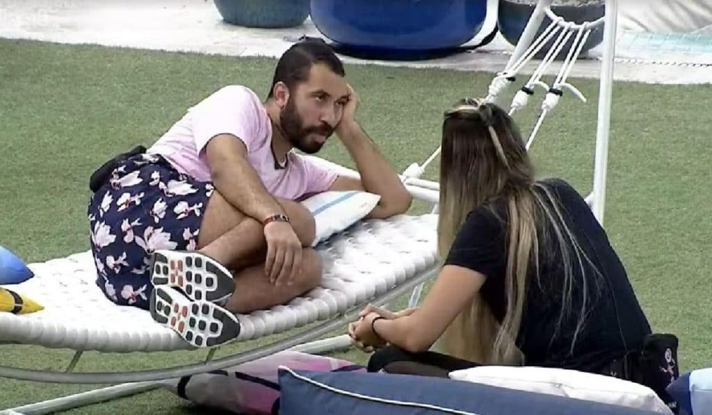 BBB21: Gil e Sarah traem Rodolffo e apunhalam pelas costas: "Se aproximou por jogo"
