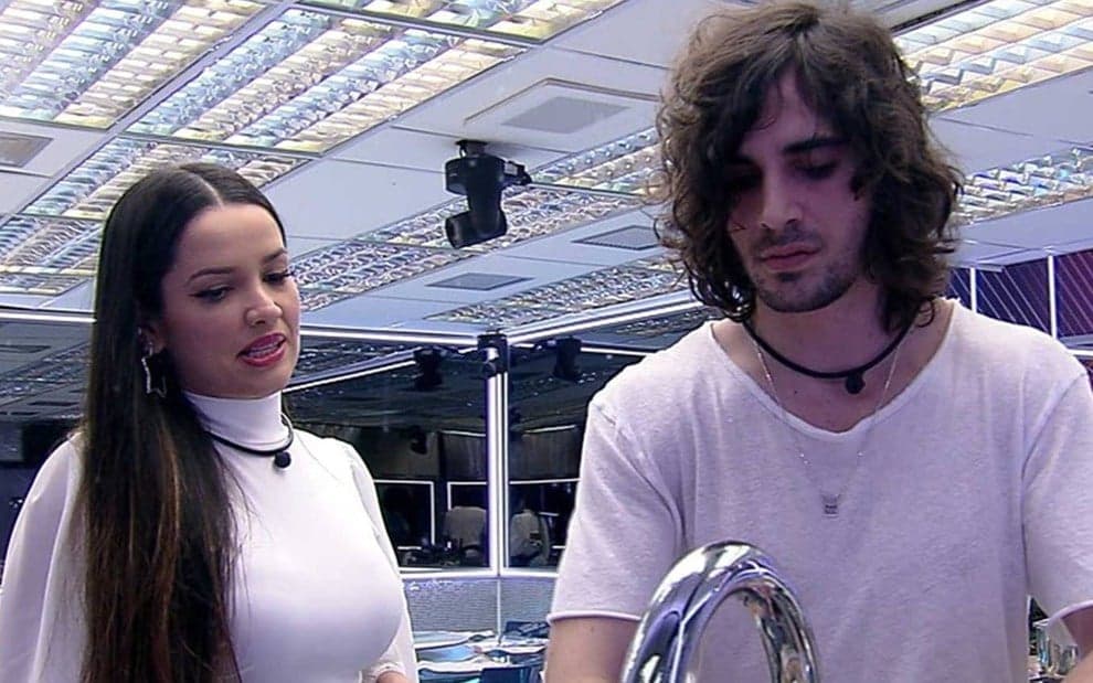 Juliette e Fiuk brigaram no "BBB21" por causa de bolo (Foto: Reprodução/TV Globo) Juliette e Fiuk brigaram no "BBB21" por causa de bolo (Foto: Reprodução/TV Globo)