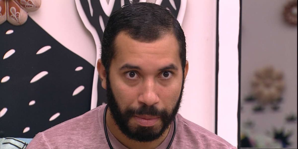 GIlberto implora perdão de Juliette no BBB21 (Foto: Reprodução) GIlberto implora perdão de Juliette no BBB21 (Foto: Reprodução)