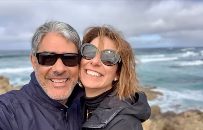 Esposa de William Bonner é flagrada em momento íntimo na cama, após saída de marido do JN: "Afastados"