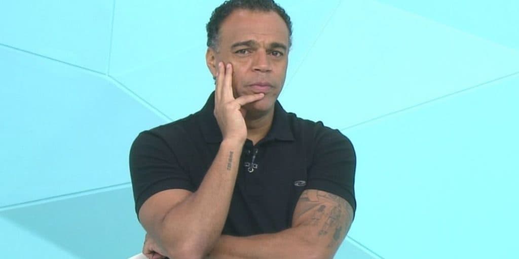 Denílson, após beijo e ter relação exposta com Renata Fan, dispara recado para o noivo da apresentadora