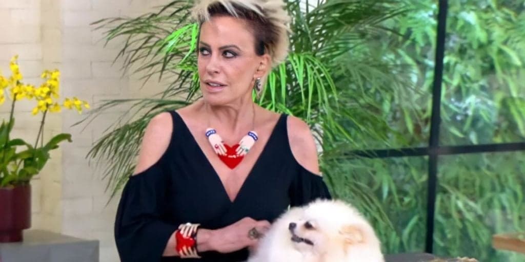 "Não achei graça, desculpe", Ana Maria detona jornalista ao vivo, que fica constrangida e tenta se esconder