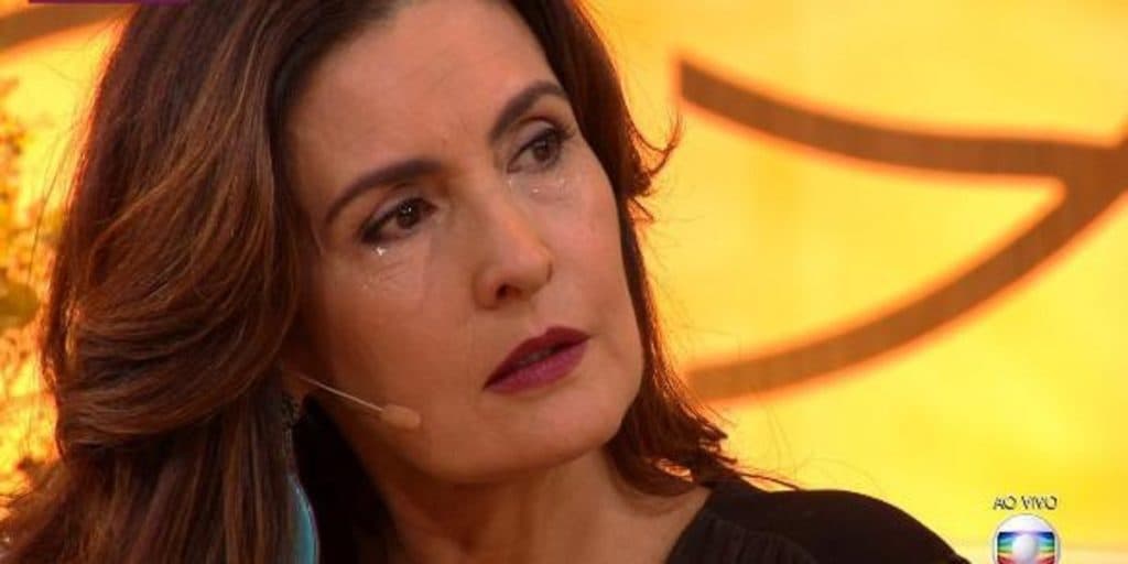 Fátima Bernardes expõe batalha contra grave doença, passa mal ao vivo e desfecho é cruel: "Sinais de esgotamento"