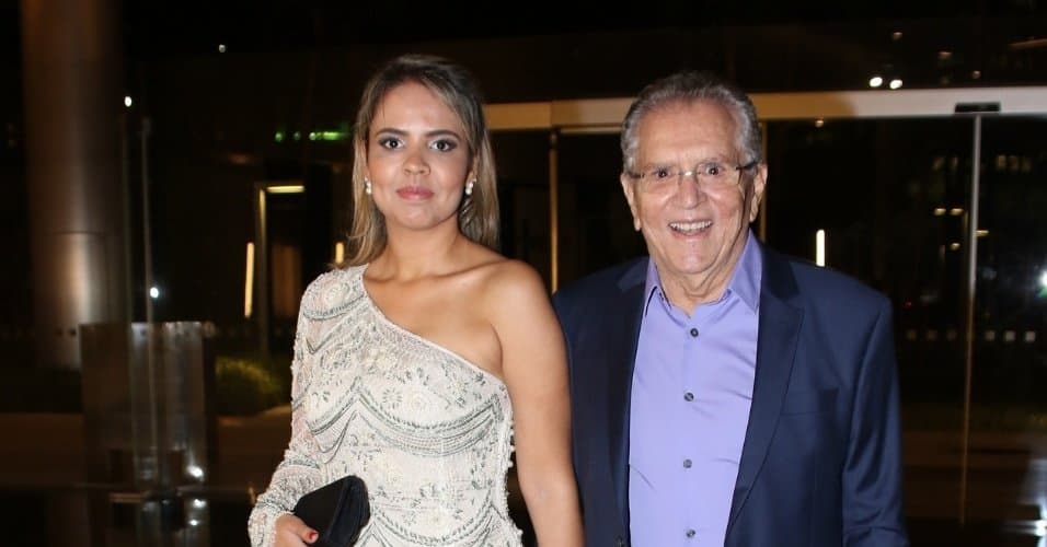 Carlos Alberto faz anúncio sobre desfecho do casamento com esposa, fala de ciúmes e confirma: "3 anos"