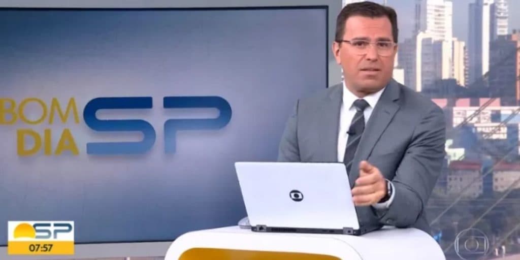Rodrigo Bocardi olha com ódio para às câmeras e usa morte de Paulo Gustavo como crítica: "Não teve chance"