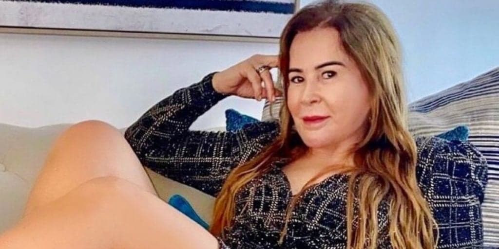 Zilu posta foto com look provocante
