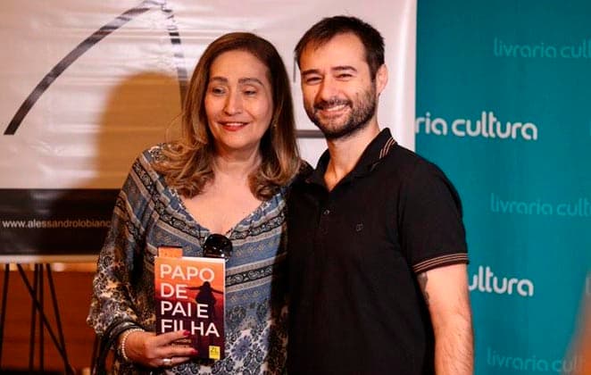 Catia Fonseca desmente notícia dada em primeira mão por Sonia Abrão e confirma: "Não é real essa história" Catia Fonseca desmente notícia dada em primeira mão por Sonia Abrão e confirma: "Não é real essa história"