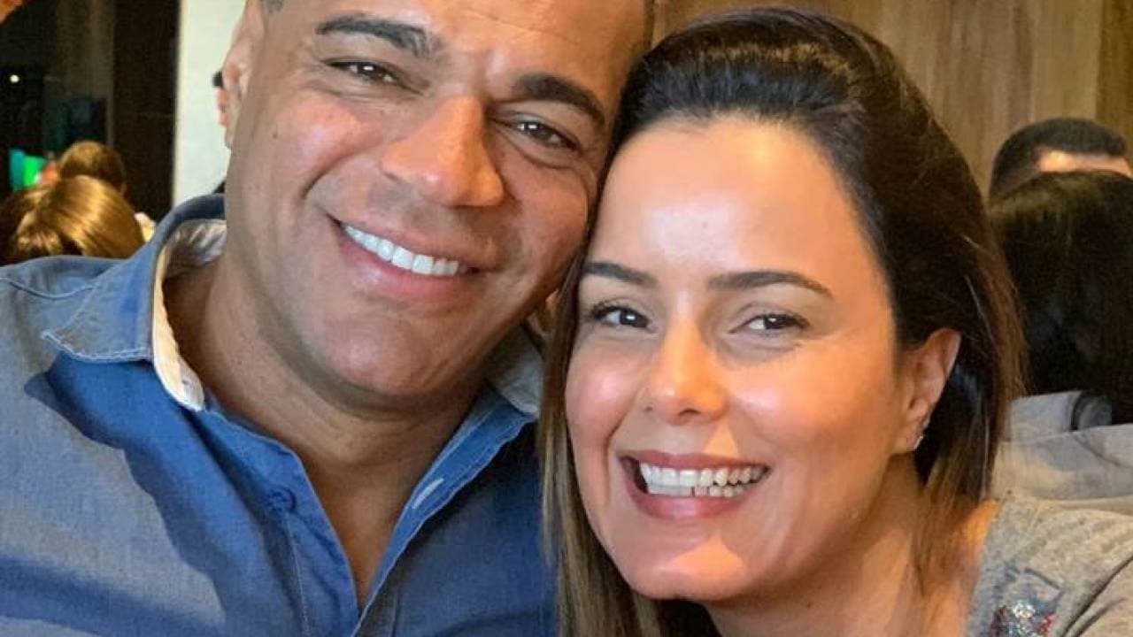 Após esposa de Denílson detonar relação com Renata Fan, loira paralisa Jogo Aberto e manda recado: "Merece" Após esposa de Denílson detonar relação com Renata Fan, loira paralisa Jogo Aberto e manda recado: "Merece"