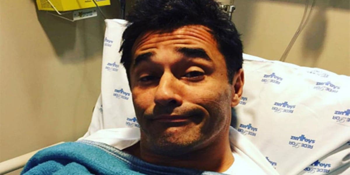 Luciano Szafir é internado às pressas após descobrir doença mortal e respira com ajuda de aparelhos: "Grave" Luciano Szafir é internado às pressas após descobrir doença mortal e respira com ajuda de aparelhos: "Grave"