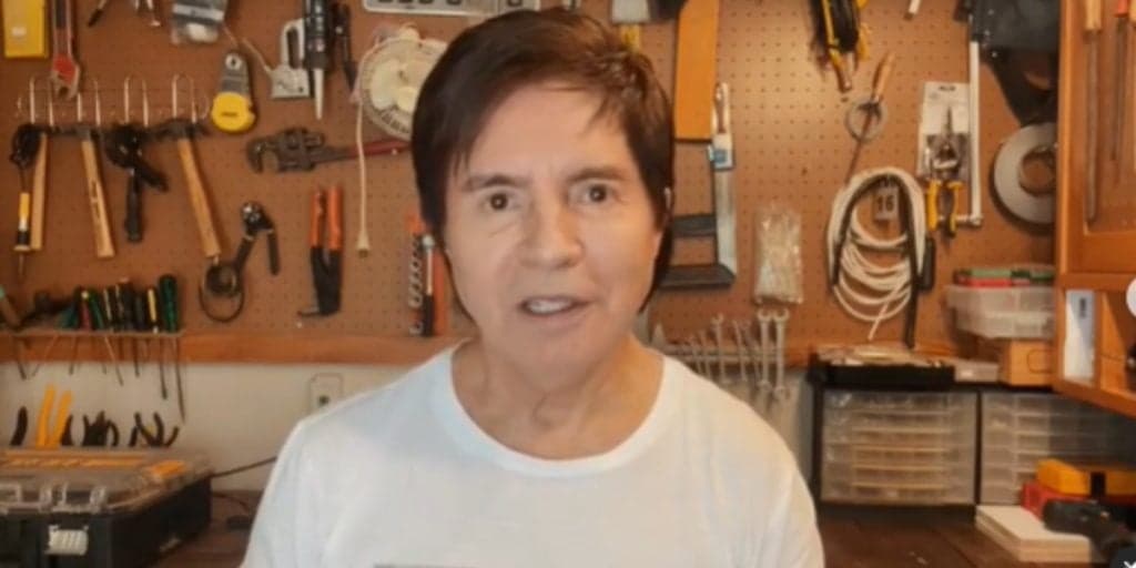 Após marido de Sandy expor divórcio, Xororó vai à público e faz declaração: "Estava na hora né"