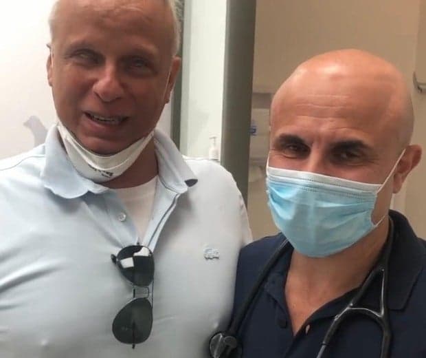 Dudu Braga com o médico Fernando Maluf (Foto: Reprodução/Instagram) Dudu Braga com o médico Fernando Maluf (Foto: Reprodução/Instagram)