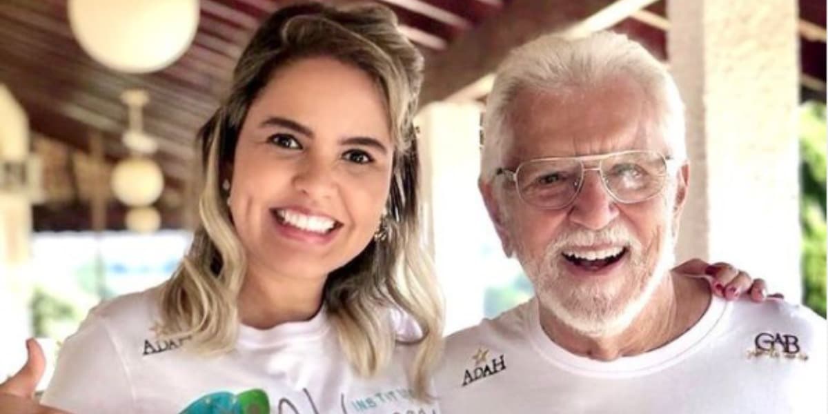 Esposa de Carlos Alberto, Renata Domingues usou as redes sociais para expor um registro ousado e chamou a atenção (Foto: Reprodução) Esposa de Carlos Alberto, Renata Domingues usou as redes sociais para expor um registro ousado e chamou a atenção (Foto: Reprodução)