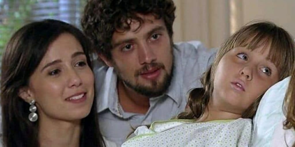 A Vida da Gente: Júlia fica entre a vida e a morte após desenvolver grave doença