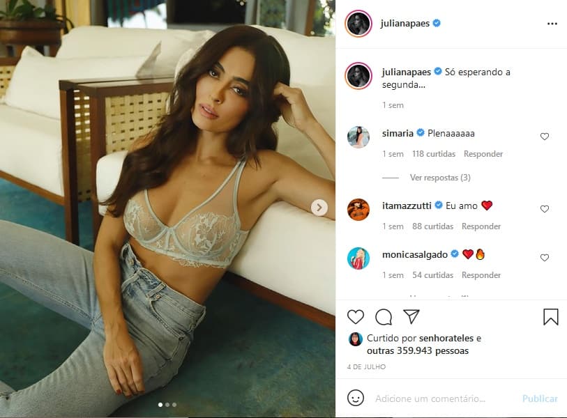 Juliana Paes surgiu com os seios à mostra em fotos no Instagram (Imagem: Reprodução) Juliana Paes surgiu com os seios à mostra em fotos no Instagram (Imagem: Reprodução)